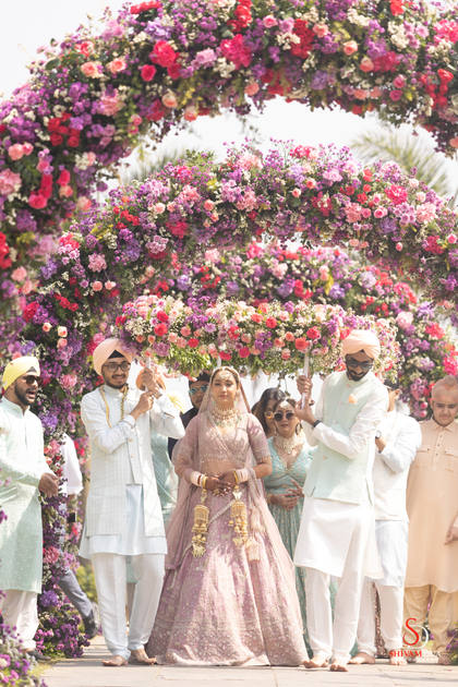 Aisle / Walkway — Anand Karaj decor — Radisson Blu